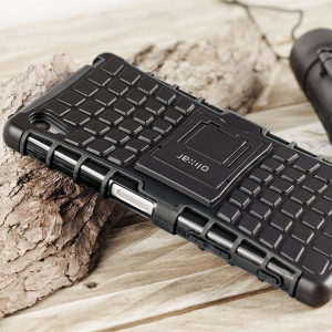 Protect your Sony Xperia Z5 from bumps and scrapes with this black ArmourDillo case from Olixar. Comprised of an inner TPU case and an outer impact-resistant exoskeleton, with a built-in viewing stand.