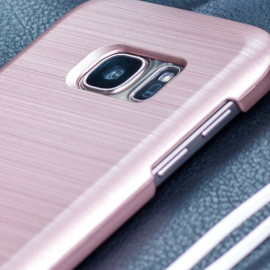 Protect your Samsung Galaxy S7 Edge with the Ino Slim Line case in rose gold from Motomo. Featuring a brushed metal style polycarbonate design, this premium case keeps your phone protected at all times from scratches and knocks.