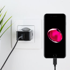 Chargez votre iPhone 7 Plus et tout autre appareil USB rapidement et en toute simplicité grâce à ce chargeur secteur 2.4A haute puissance compatible Lightning. Ce chargeur secteur EU est également fourni avec un câble Lightning.