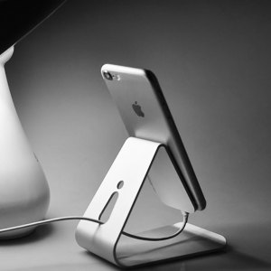 Olixar Alpha Universal Premium Metal Smartphone & Tablet Stand