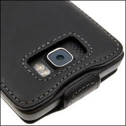 Housse en cuir PO S511 pour HTC HD2 vue sur l'appareil photo