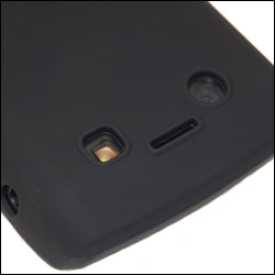 FlexiShield Skin For The BlackBerry Bold 9700 - Solid Black