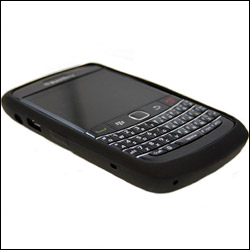 FlexiShield Skin For The BlackBerry Bold 9700 - Solid Black