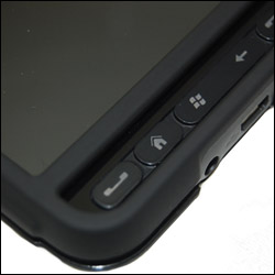 Coque HTC HD2 ToughGuard - Noire vue sur touches