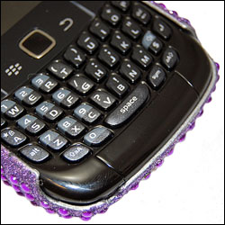 Coque BlackBerry Curve Diamante Hard Back - Violette vue sur touches