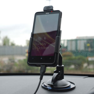 Pack HTC HD7 avec Stand Bureau mode portrait