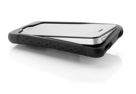 Coque iPhone 4S / 4 ElementCase Ion 4 - Noire avec arrière fibre de carbone