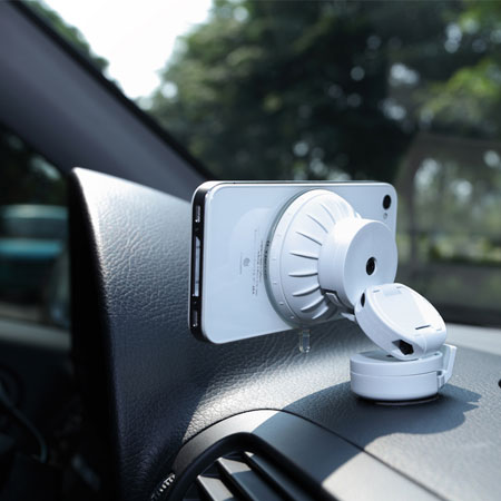Xtand Go For The iPhone 4S / 4 - White