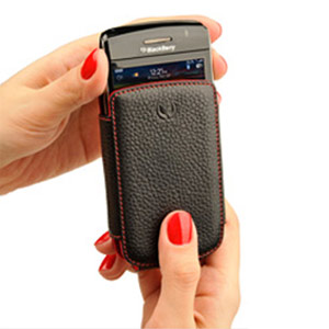 Pochette de transport BlackBerry Bold 9800 Beyzacases Pocket - Noire (entr'ouverte)