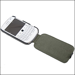 SlimLine Carbon Fibre Flip Case For BlackBerry Bold 9900 - Black