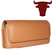 Hand made cases in stunning designs with attention to detail seen In all Piel Frama cases.