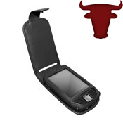 Hand made cases in stunning designs with attention to detail seen In all Piel Frama cases.