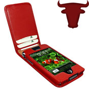 Hand made cases in stunning designs with attention to detail seen In all Piel Frama cases.