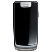 Satisfying to the touch, the seamless contours of the Nokia 6600 Fold come to life in your hand.