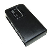This case is made from high-quality materials. The Flip protects it from dirt and scratches and has a belt loop.