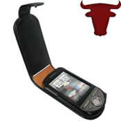 Hand made cases in stunning designs with attention to detail seen In all Piel Frama cases.
