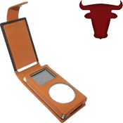 Hand made cases in stunning designs with attention to detail seen In all Piel Frama cases.
