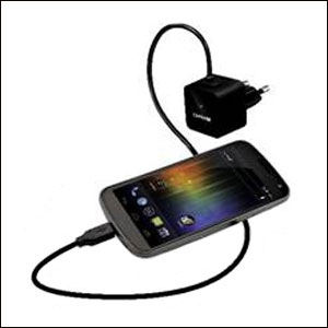 Capdase Atom Plus Universal Power Adapter - Micro USB - Europe