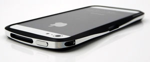 Draco IV Design Aluminium Bumper for the iPhone 5 - Black