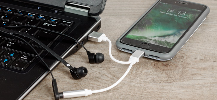 iPhone 7 & 7 Plus Lightning To USB & 3.5mm Audio Headphone Splitter