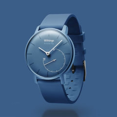 The beauty of analogue with the intelligence of digital, the Withings Activité Pop in blue is a watch featuring a classic analogue design that includes built-in fitness tracking that connects to your smartphone for activity data monitoring