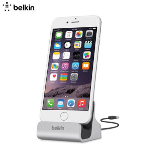 This small and discreet charge dock in silver by Belkin conveniently allows you to sync and charge your Lightning compatible iPhone.