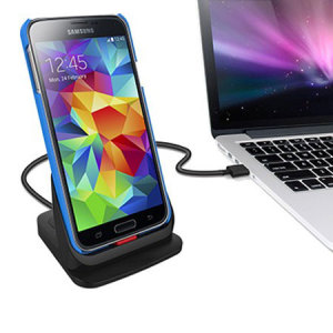 Je Samsung Galaxy S5 synchroniseren en opladen en tegelijkertijd een reserve batterij opladen met deze stijlvolle desktop dock.