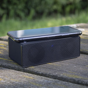 The Olixar Drop and Play Speaker allows you to play your music through these speakers wirelessly via your smartphone. Simply place your device on top of the unit and the speakers pump out the tunes. No wires, Bluetooth or Wi-Fi required!