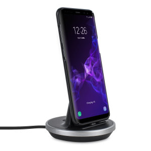 Synchronisieren und laden Sie Ihr Universal USB-C kompatibles Gerät mit diesem stilvollen, kompatiblen Desktop Dock. Die Kidigi Universal USB-C Ladestation dient auch als Multimedia-Standplatz, positionieren Sie Ihr Telefon im perfekten Winkel zum Betrachten von Bildern und Videos. Unerstützt USB-C (USB Type-C).