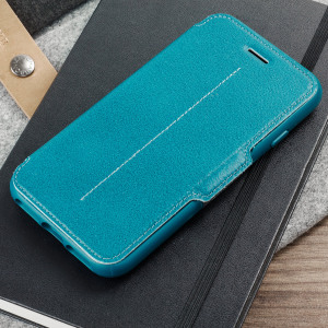A sophisticated lightweight genuine leather case, the OtterBox wallet cover in pacific blue teal offers perfect protection for your iPhone 8 / 7, as well as featuring slots for your cards, cash and documents.