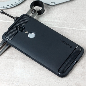 Treffen Sie die neu gestaltete robuste Hülle für das ZTE Axon 7 aus flexiblen, robusten TPU und mit einer mechanischen Konstruktion, einschließlich einer Kohlenstofffaserbeschaffenheit, die Ihr Handy sicher und schlank hält bon Spigen.