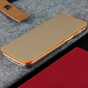 Bescherm je Samsung Galaxy A3 2017 tegen schade zonder impact op het super slanke profiel van je toestel met de officiële zwarte flip cover van Samsung.