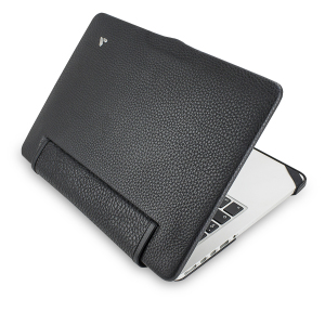 Treat your MacBook Pro Retina 13 to exquisite handmade craftsmanship and the highest quality materials. Featuring genuine Floater leather in black, the Vaja premium leather suit is the pinnacle of luxury and protection.