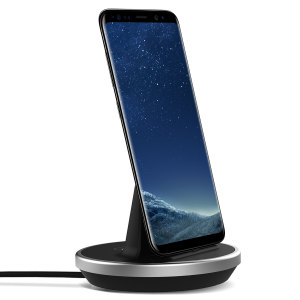 Chargez et synchronisez les données de votre Samsung Galaxy S8 à l'aide de cet élégant dock bureau. Celui-ci est compatible avec votre smartphone équipé de sa coque de protection et peut également être utilisé comme support multimédia. Ce dock Samsung Galaxy S8 est compatible USB-C (USB Type-C).