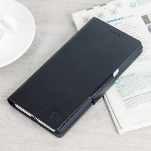 Cette housse de type portefeuille en simili cuir fournit une excellente protection à votre Blackberry KeyONE et peut même garder vos cartes de crédit. Elle peut aussi se transformer en support de visionnage.