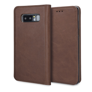 Profitez d'une protection élégante, légère et idéale pour votre Samsung Galaxy Note 8 à l'aide de cette superbe housse Olixar Portefeuille en cuir véritable marron. Une fois équipée, cette housse offre à votre Samsung Galaxy Note 8 une protection parfaite et polyvalente au quotidien. Elle dispose d'emplacements dédiés au rangement de vos cartes, vous pourrez également y ranger vos billets ainsi que vos documents les plus importants.