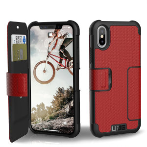 Utrusta din iPhone X med ett extremt skyddande fodral som möter militär standard. Med detta plånboksfodral från UAG får du ett slagtåligt och funktionellt fodral som skyddar din telefon och ger plats för lagring av dina viktigaste kort.
