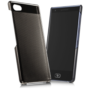 This official Motion Hard Shell Case from BlackBerry offers a slim-fitting design that comes with a 2H hardness against scratches and bumps. It also features a partially see-through back which preserves and showcases its sharp and beautiful lines.