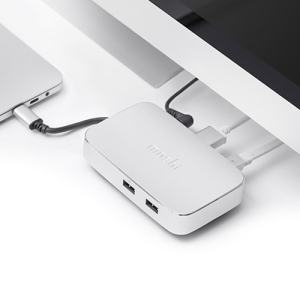 Take productivity to the next level by transforming your Macbook into a desktop workstation with Moshi Symbus in silver. Enjoy the built-in Ethernet port, 2 x fast charge USB ports, HDMI output for a monitor, and a fast-charging support (up to 50W output)