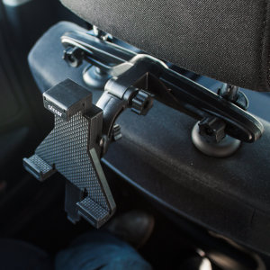 Easy to install, this case compatible universal tablet car headrest mount from Olixar fits your iPad Pro 9.7 perfectly, resulting in a comfortable viewing angle for the whole family.