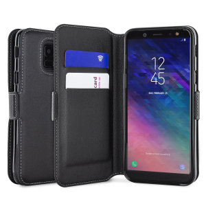 Bénéficiez de tous les avantages d'un portefeuille dans une housse protectrice idéale et parfaitement ajustée pour votre Samsung Galaxy A6 2018. Par ailleurs, cette housse peut se transformer facilement en support de visionnage, pratique lorsque vous souhaitez regarder une vidéo.