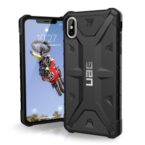 The Urban Armour Gear Pathfinder black rugged case for the iPhone XS Max features a classic tough-looking, composite design with a soft impact-absorbing core and hard exterior that provides superb protection in all situations.