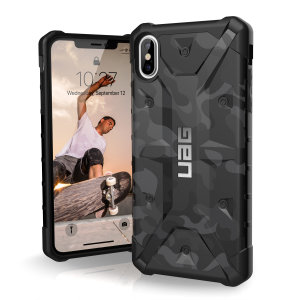 The Urban Armour Gear Pathfinder midnight camo rugged case for the iPhone XS Max features a classic tough-looking, composite design with a soft impact-absorbing core and hard exterior that provides superb protection in all situations.