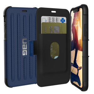 Équipez votre iPhone XS à l'aide de cette coque de protection exceptionnelle en coloris bleu cobalt. Certifiée anti-chute par les dernières normes militaires, la coque UAG Metropolis protège votre smartphone même dans les conditions les plus extrêmes, et elle permet également le stockage de vos différentes cartes. Résistante aux impacts et à la pluie, elle est le moyen idéal pour protéger votre smartphone et y ranger vos cartes.