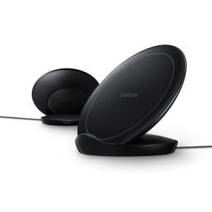 Charge your wireless compatible Samsung devices quickly with the 9W official fast wireless charging stand in black. Spend less time waiting around for your phone to charge with this official Samsung fast wireless charging stand.