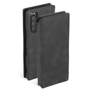 This Krusell Wallet Case in Vintage Black has a slim and sleek design, complimented by its genuine leather material folded around the phone for protection and style. This case enables you to easily store your cards for maximum convenience.