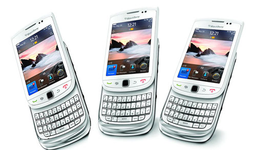 blackberry 9800 white