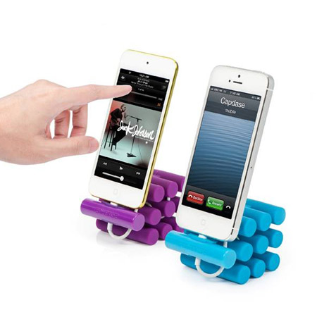 Capdase Versa Stand Apple iPhone and iPod Dock - Purple