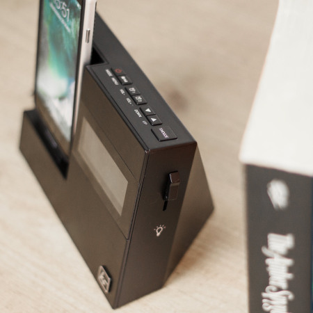 KitSound X-Dock 3 iPhone 7 Plus / 7 / 6S / 6 Wekkerradio Speaker Dock