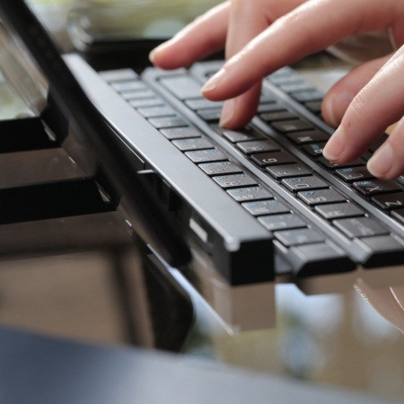 LG Rolly QWERTZ rollbare tragbare Wireless Bluetooth Tastatur